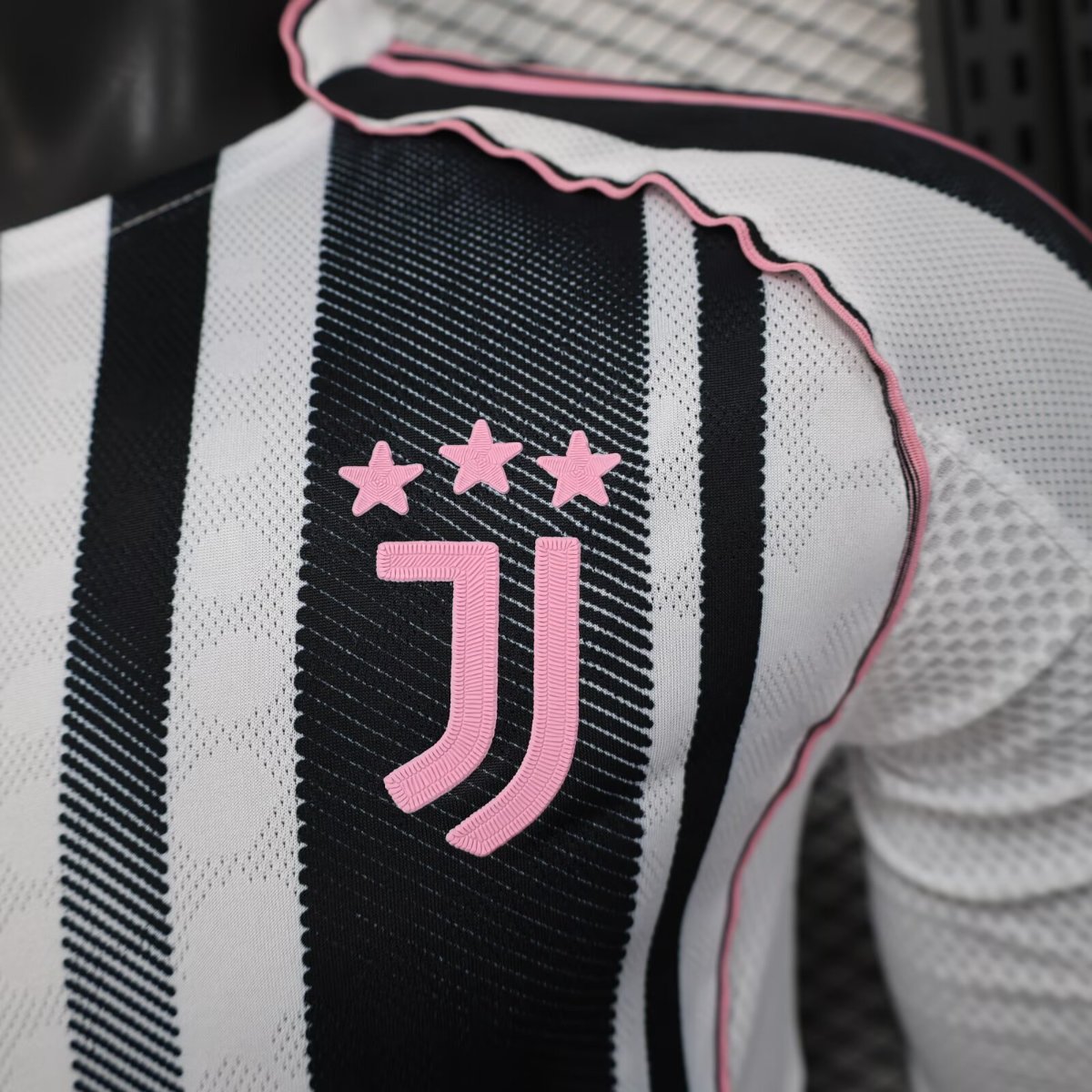 Player Version 25/26 Juventus Home Long Sleeve Jersey