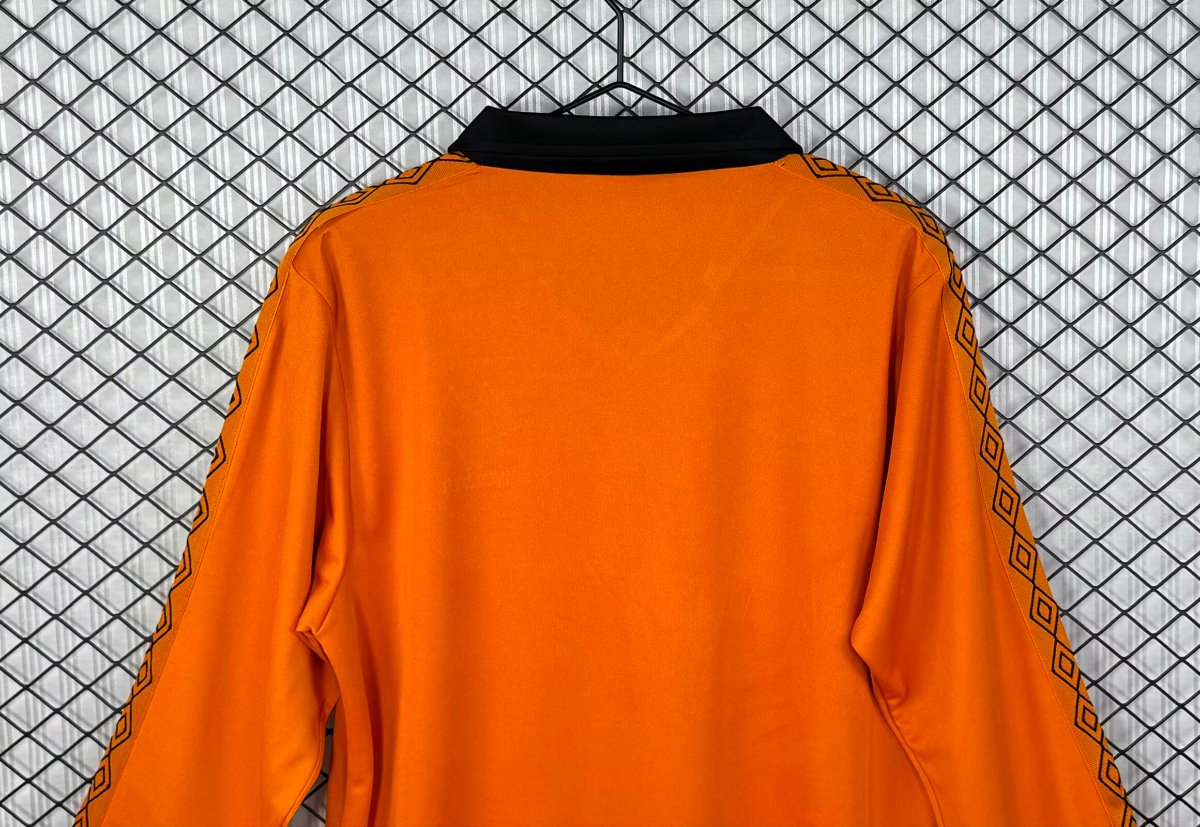 Retro 80/81 Wolverhampton Wanderers Home Long Sleeve Jersey